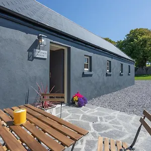 Coach House On The Shores Of Lough Corrib Holiday home