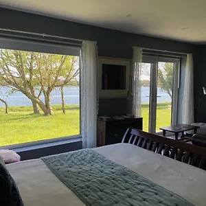 The Cosy By The Shore Apartment