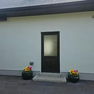 Waterdale Apartment