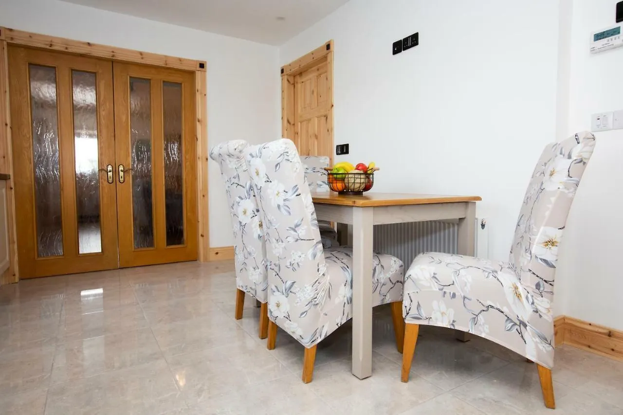 Mary'S Cosy Cottage On The Wild Atlantic Way Galway